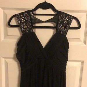 Black gown with rhinestone embellishment, 4 P